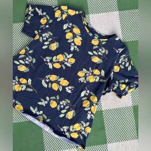 Denim & Co blue yellow lemon short sleeve top. Round neck. Size 2x